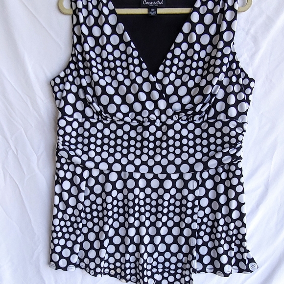 connected apparel Tops - Connected Black and white polka dot plus size top